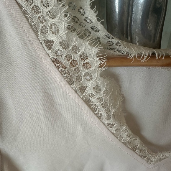 Romantic Pristine XL Top - Picture 2 of 7